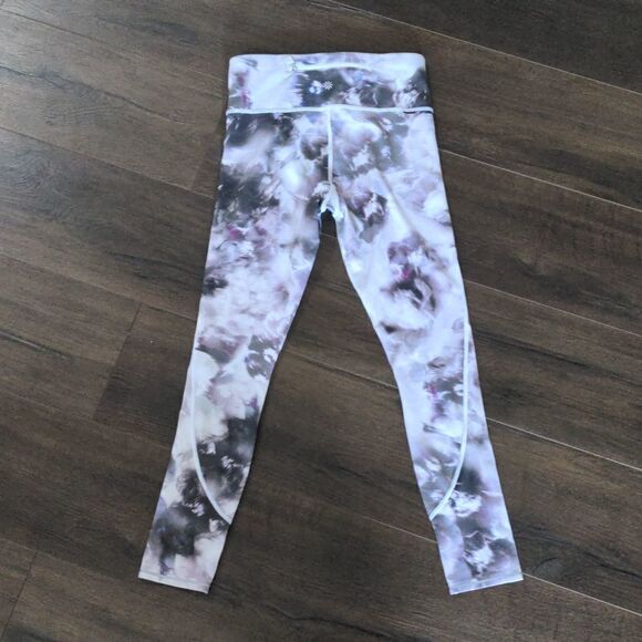 Athleta Run Free Winter Garden 7/8 Tight size XS - Picture 2 of 11